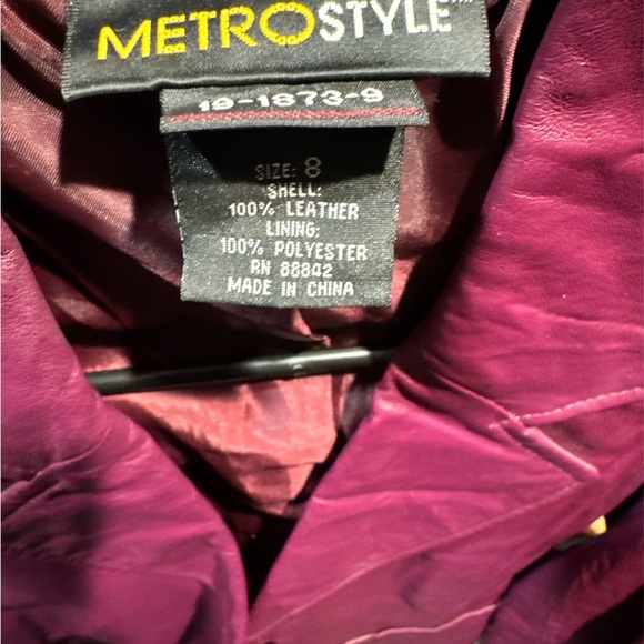 Metro style maroon leather  Jacket - Picture 3 of 3